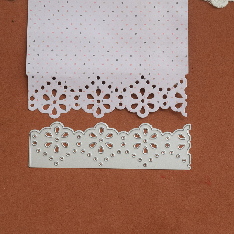 Die Cut Guarda Broderie Ancha