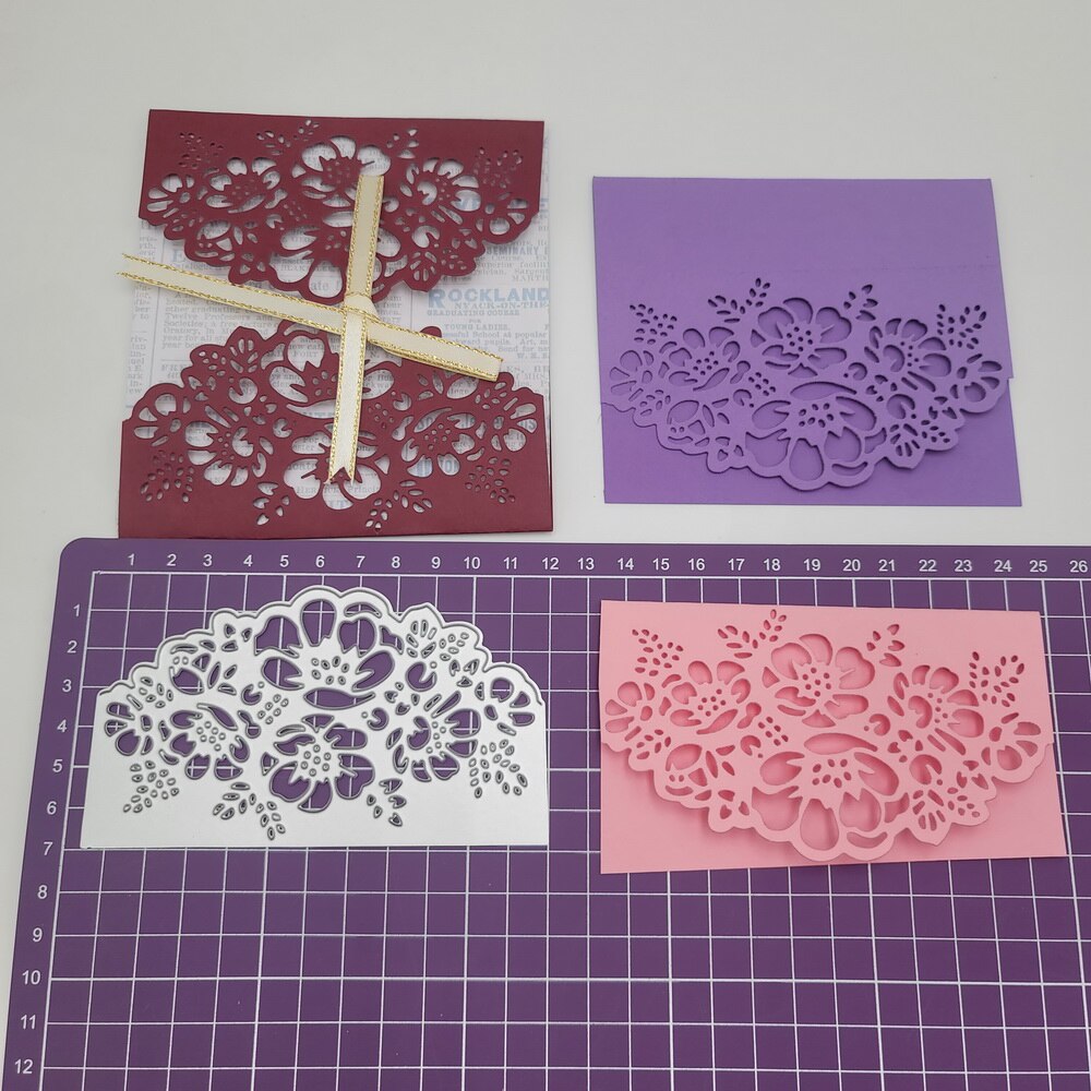 Die Cut Borde para Tapa de Tarjeta con Rosas Chico