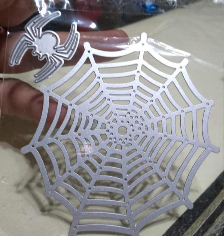 Die Cut Telaraña