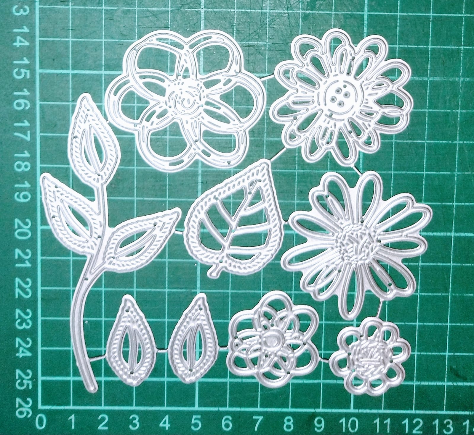 Die Cut Set de Flores con Hojas y Tallo