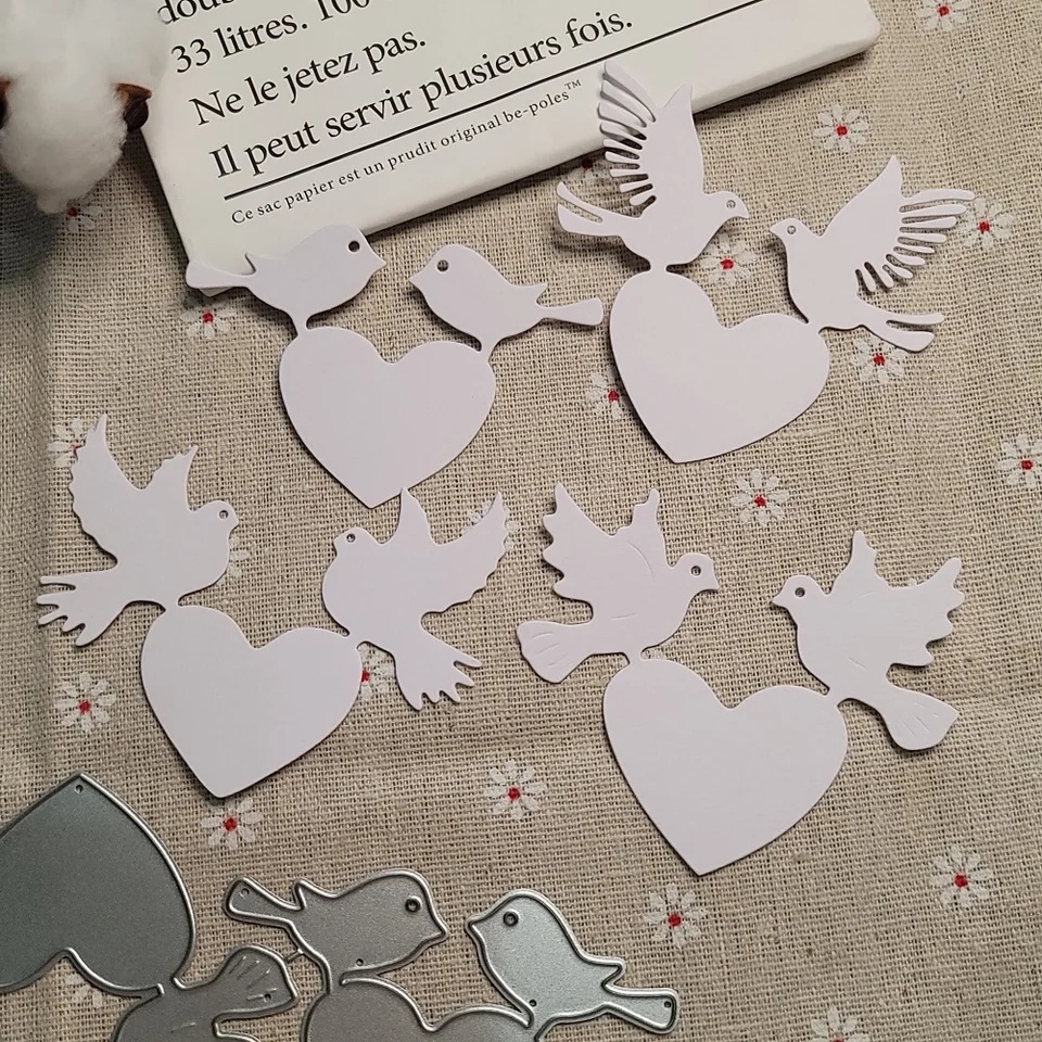 Die Cut Corazones y Palomas