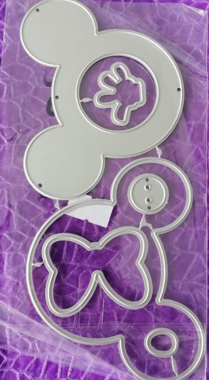 Die Cut Contorno de Mickey con Moño y Manos