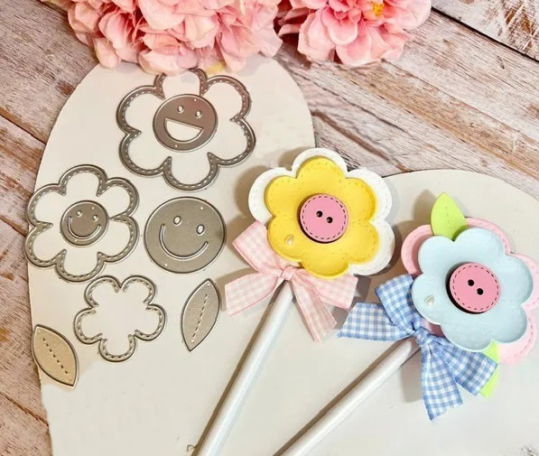 Die Cut Flores con Botones de Caras 3 Tamaños